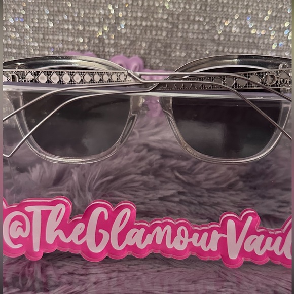 DIOR Silver Oversize Sunglasses Gorgeous Design on arms!! SO TRENDY RIGHT NOW! - Picture 5 of 13